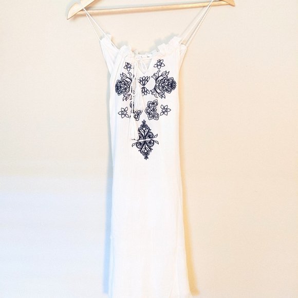 white halter casual dress - Picture 1 of 1